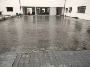 تغليف السطوح والبناء وبيع مواد البناء بالجمله